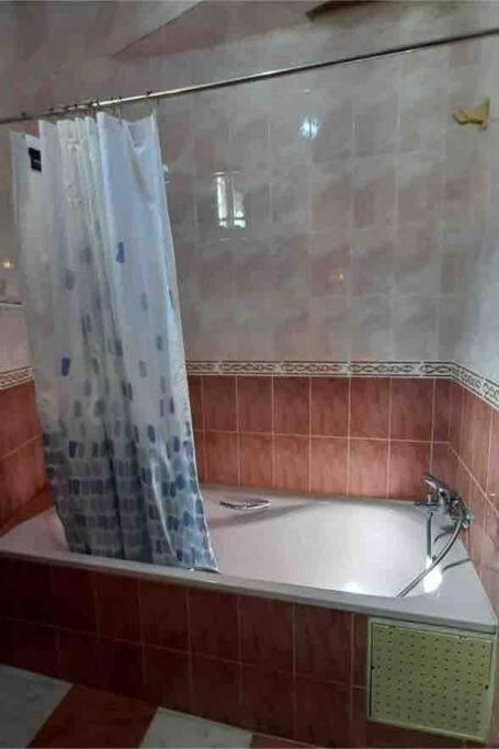 Apartment Oumnia 1 - City Center Танжер Екстер'єр фото