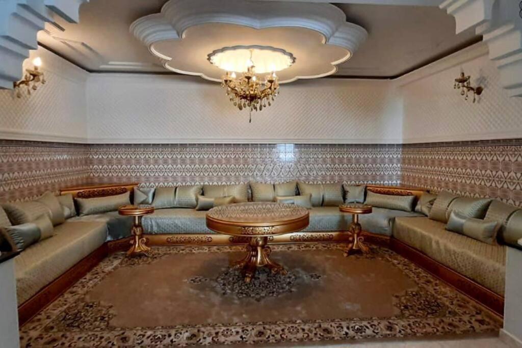 Apartment Oumnia 1 - City Center Танжер Екстер'єр фото